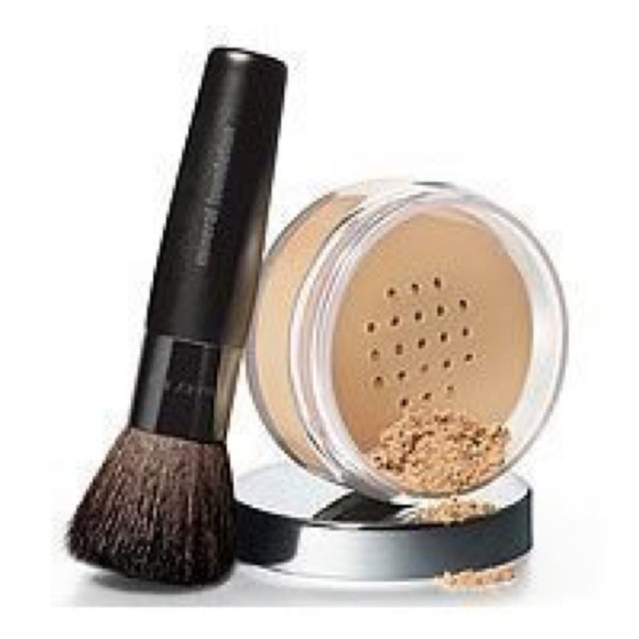 Combo Cheek Brush & Brush Cleaner Mary Kay - Picture 4 of 6